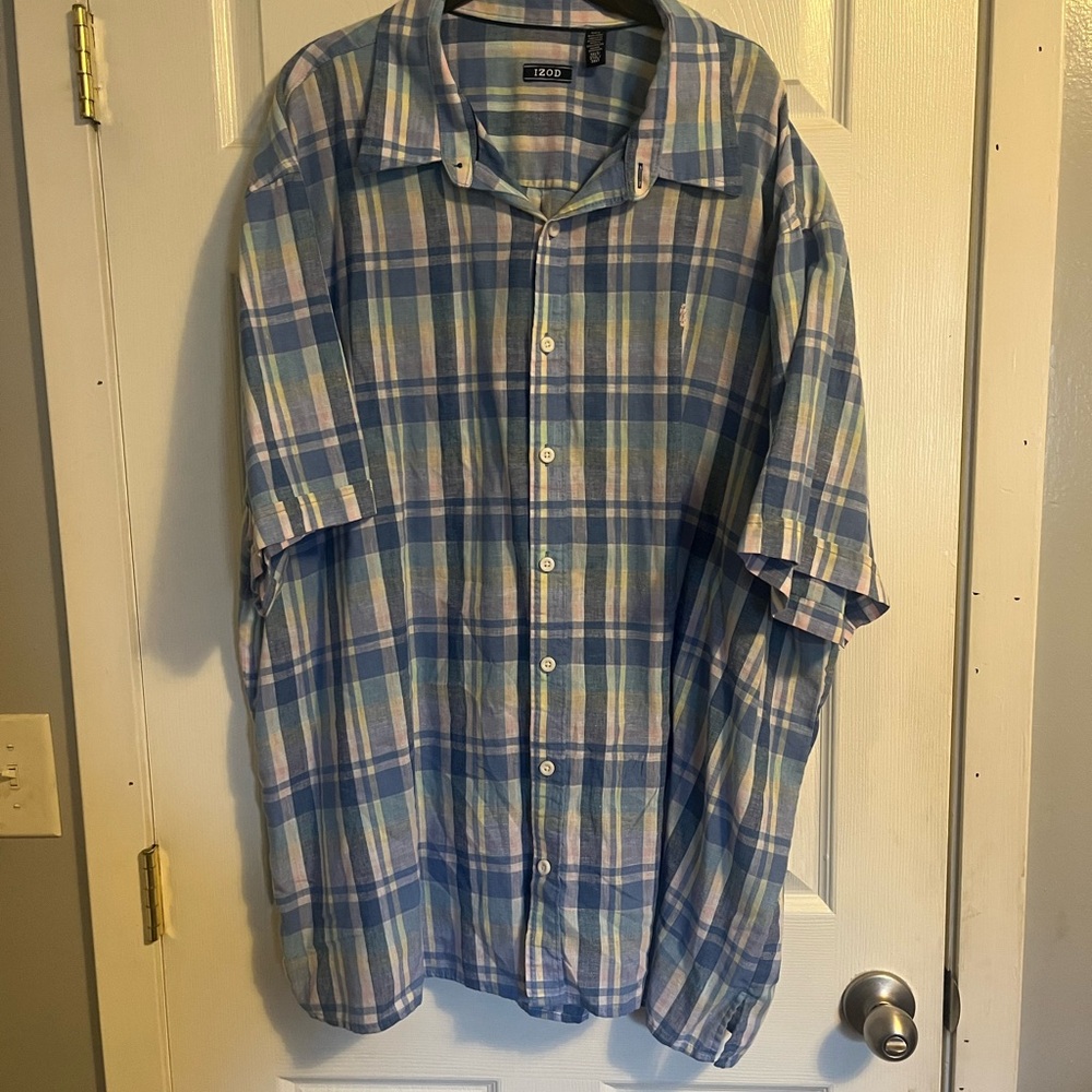 Izod Men's Multicolor Plaid Button-Down Shirt